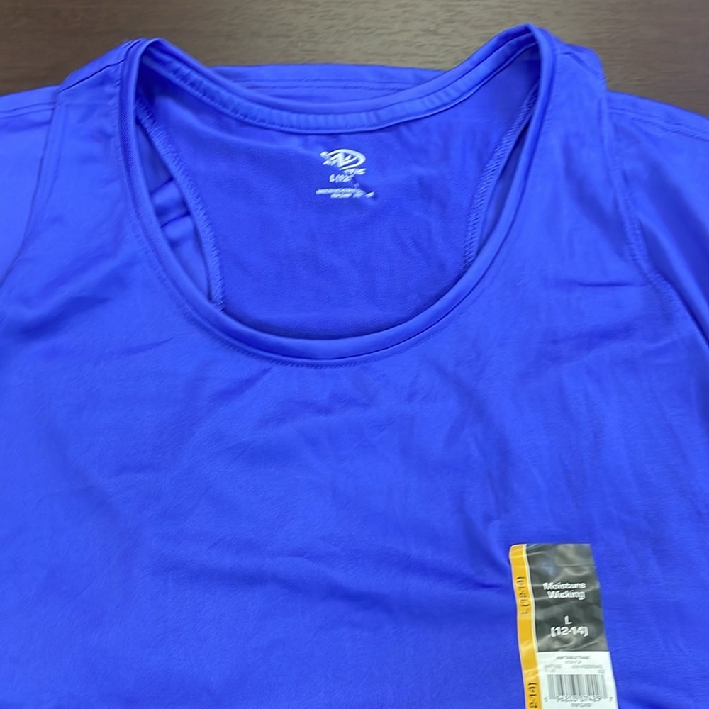 Tank Tops - Picture 6 of 8